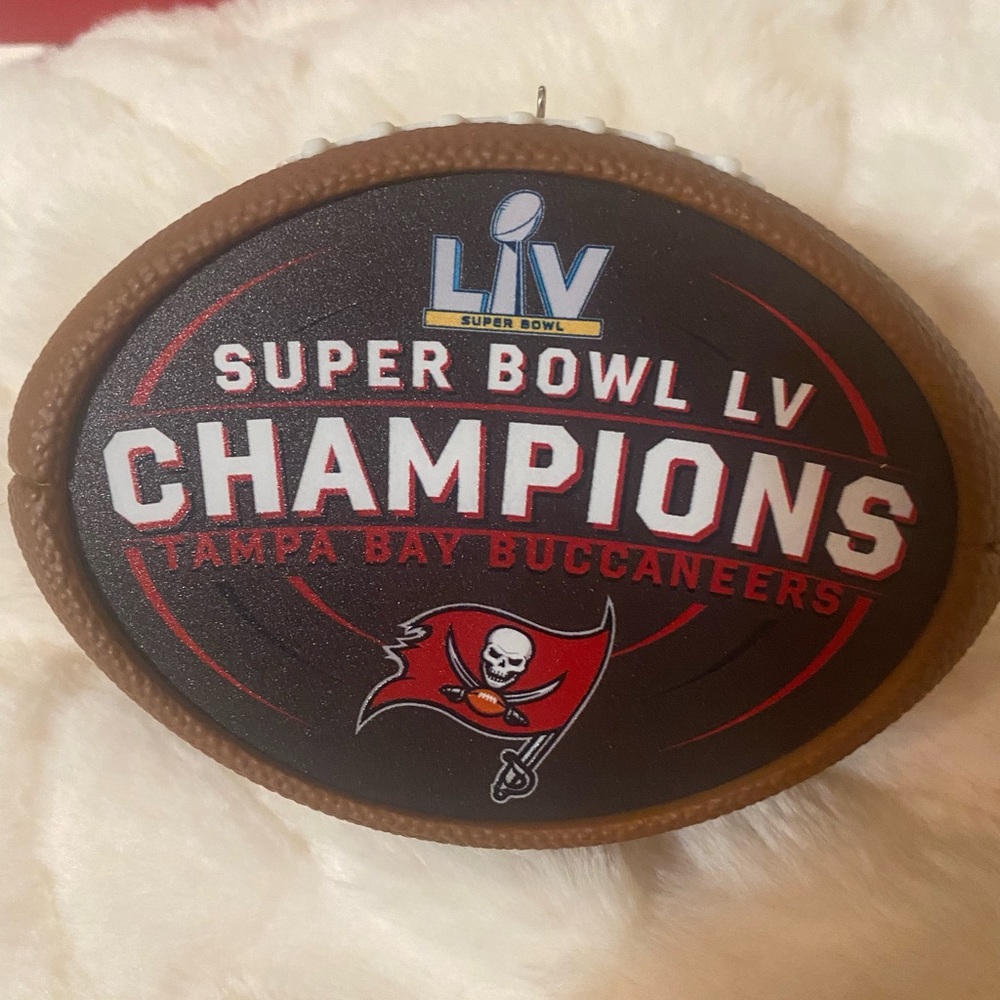 Tampa Bay Buccaneers 2021 super bowl Champions Hallmark Ornament New